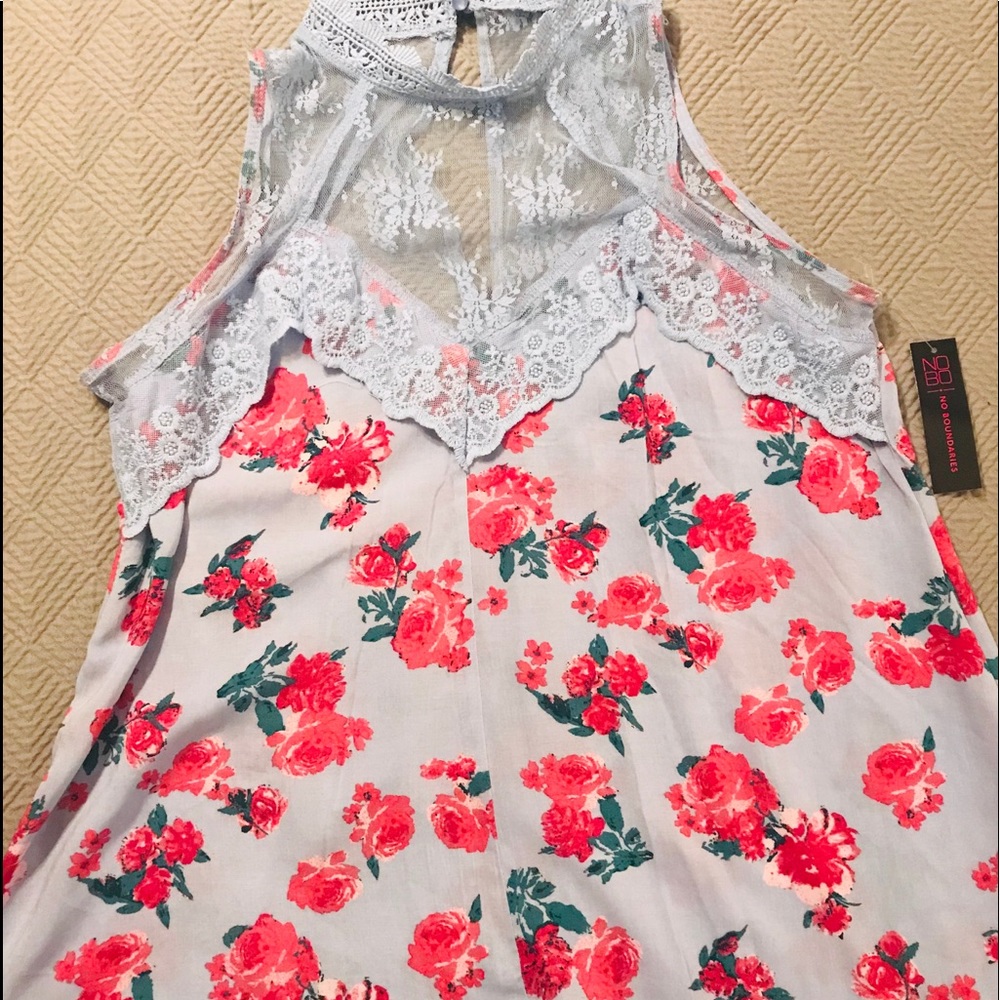 👚Sleeveless Blouse👚